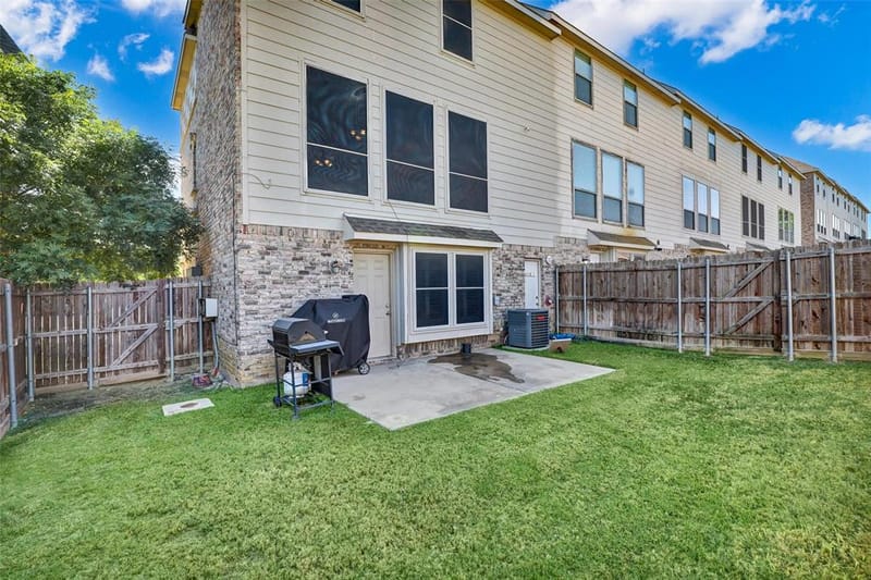 2700 Club Ridge Drive # 8, Lewisville TX 75067 - Photo 27