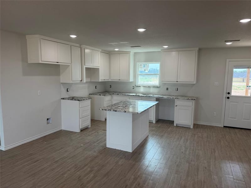 333 Myers Drive, Springtown TX 76082 - Photo 2