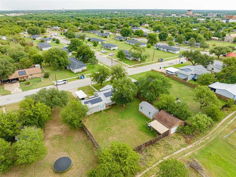 1006 N Live Oak Street, Breckenridge TX 76424 - Photo 32