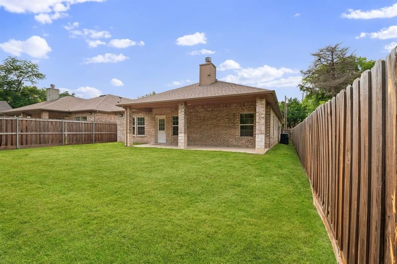 901 E Jefferson Street, Van Alstyne TX 75495 - Photo 32