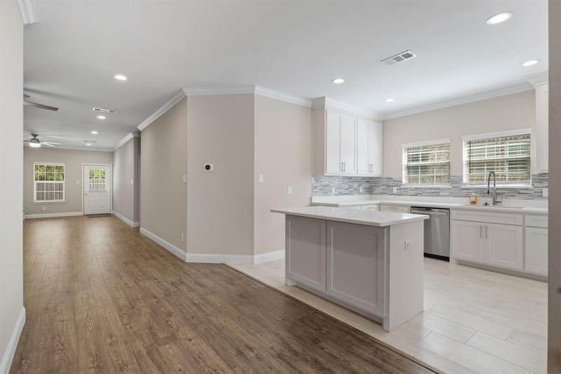 901 E Jefferson Street, Van Alstyne TX 75495 - Photo 8