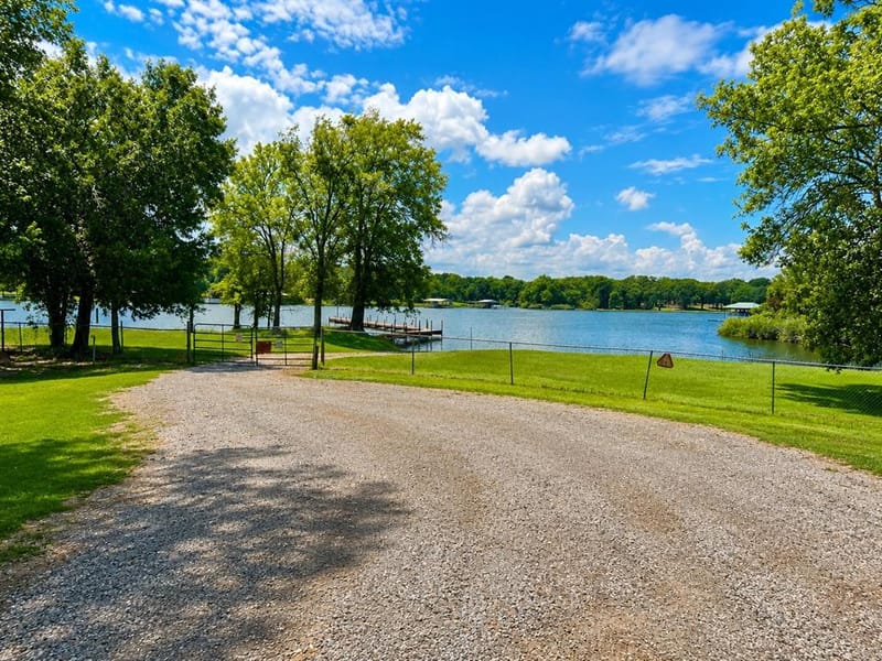 2070 County Road 3830, Quinlan TX 75474 - Photo 10