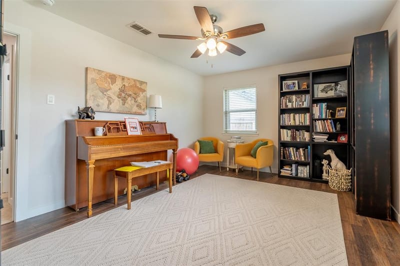 1300 4th Street, Granbury TX 76048 - Photo 23