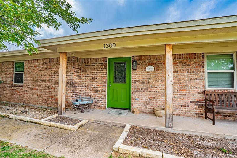 1300 4th Street, Granbury TX 76048 - Photo 3