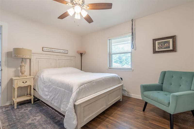 1300 4th Street, Granbury TX 76048 - Photo 20