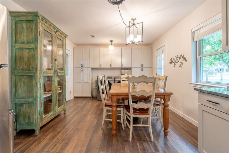 1300 4th Street, Granbury TX 76048 - Photo 15