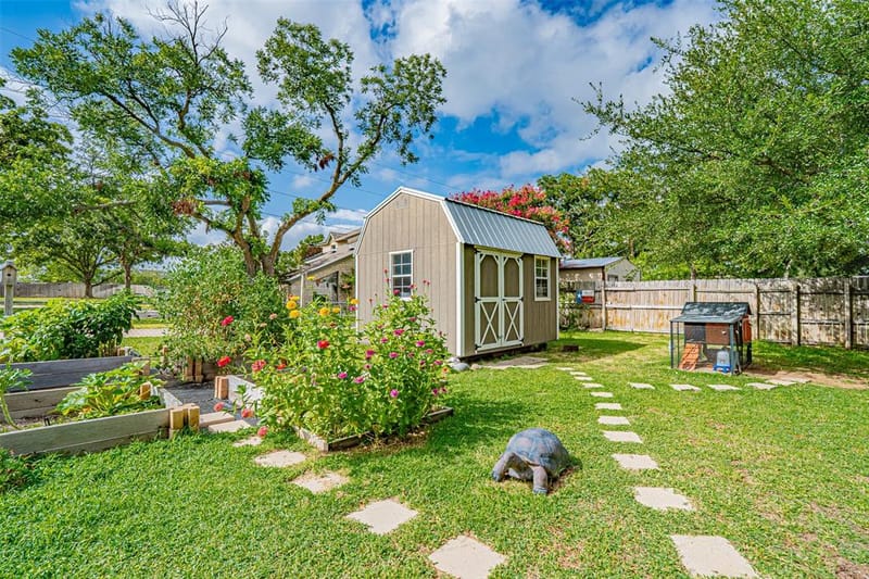 1300 4th Street, Granbury TX 76048 - Photo 29