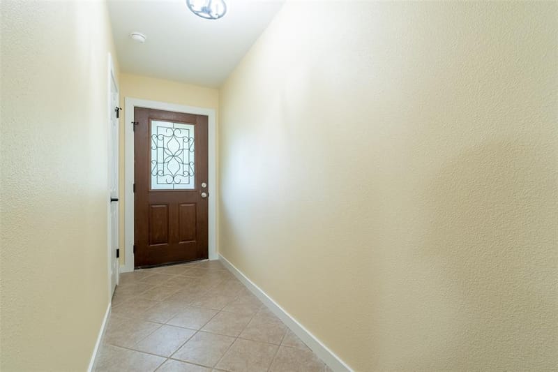 1300 4th Street, Granbury TX 76048 - Photo 4