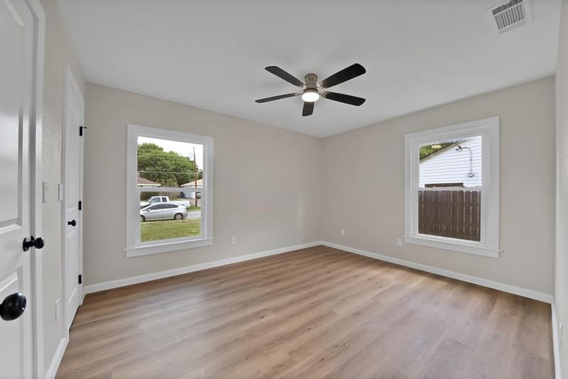 1104 E Russell Avenue, Carrollton TX 75006 - Photo 20