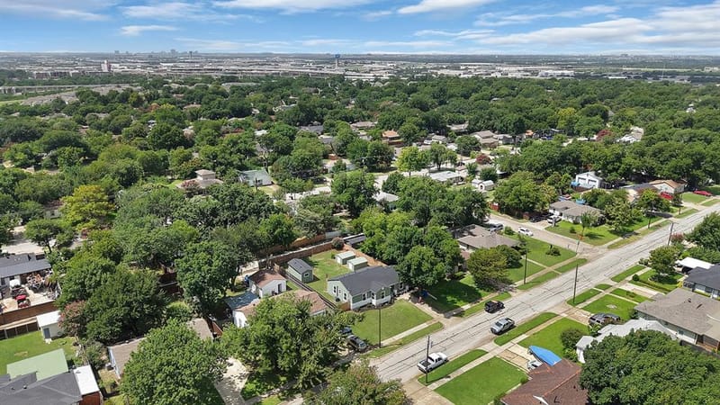 1104 E Russell Avenue, Carrollton TX 75006 - Photo 39