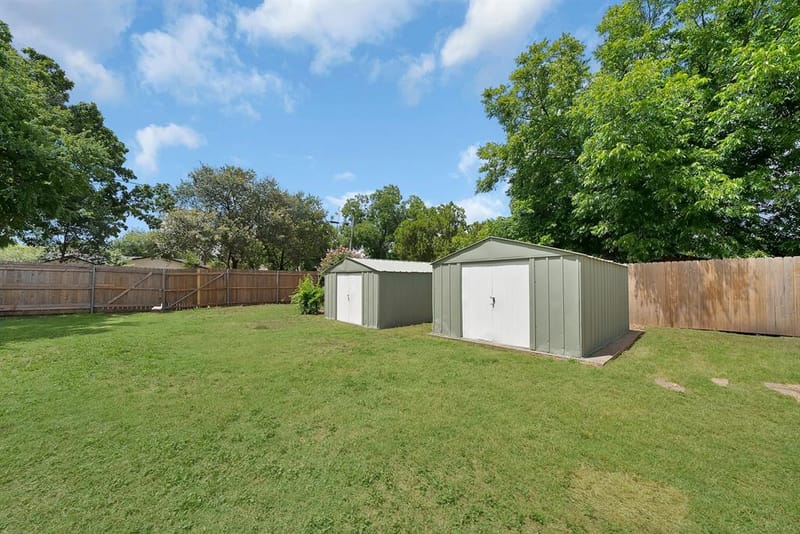 1104 E Russell Avenue, Carrollton TX 75006 - Photo 29