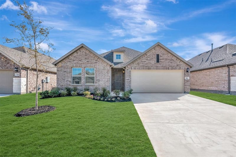 7022 Winecup Lane, Sanger TX 76266