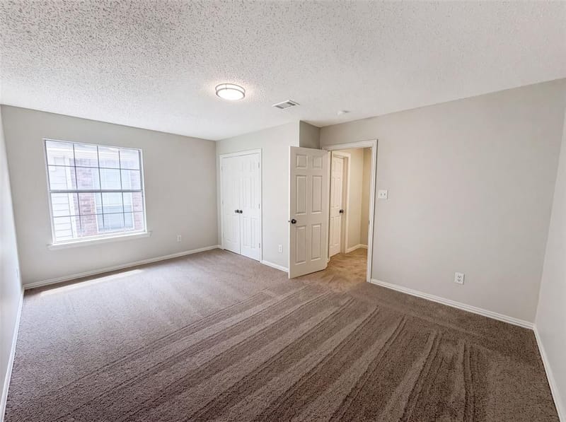 317 Riverwalk Lane, Irving TX 75063 - Photo 22