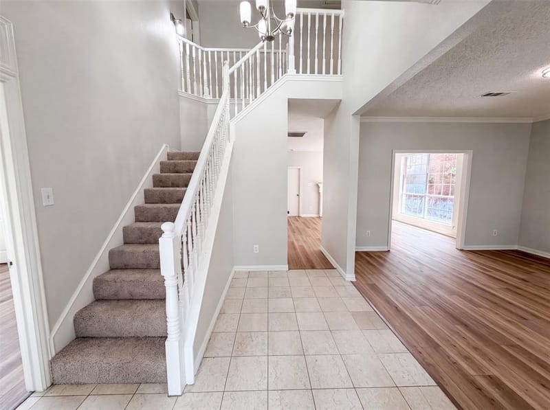 317 Riverwalk Lane, Irving TX 75063 - Photo 7