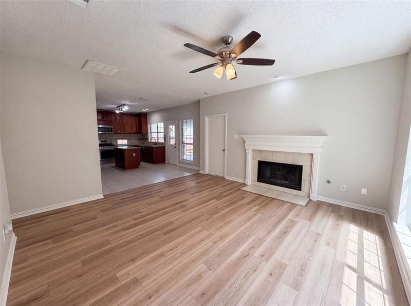 317 Riverwalk Lane, Irving TX 75063 - Photo 9
