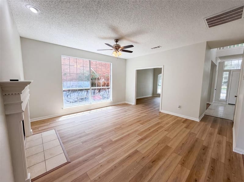 317 Riverwalk Lane, Irving TX 75063 - Photo 10