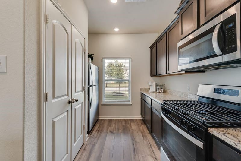 964 American Flyer Boulevard, Fort Worth TX 76108 - Photo 5