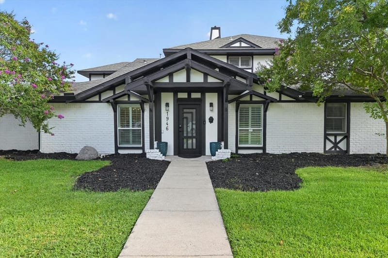 1946 Sussex Drive, Carrollton TX 75007 - Photo 2