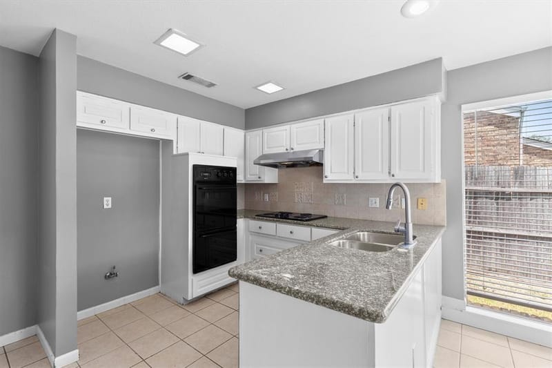 1908 Treehouse Lane, Plano TX 75023 - Photo 6