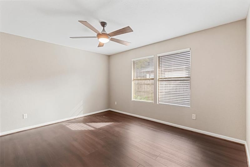 1130 S Montreal Avenue, Dallas TX 75208 - Photo 23