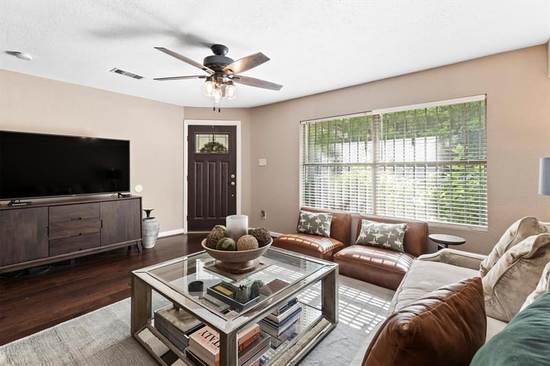 1130 S Montreal Avenue, Dallas TX 75208 - Photo 6