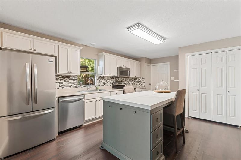 1130 S Montreal Avenue, Dallas TX 75208 - Photo 13