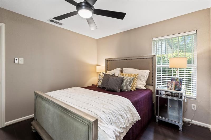 1130 S Montreal Avenue, Dallas TX 75208 - Photo 22
