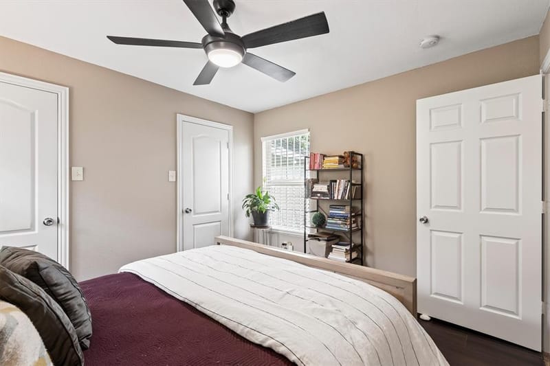 1130 S Montreal Avenue, Dallas TX 75208 - Photo 24