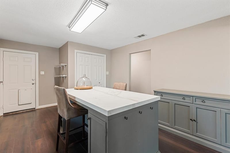 1130 S Montreal Avenue, Dallas TX 75208 - Photo 14