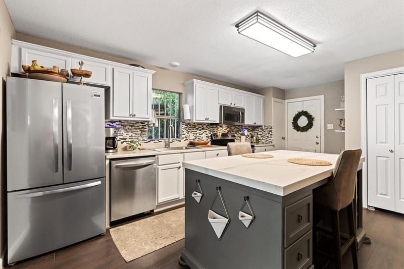 1130 S Montreal Avenue, Dallas TX 75208 - Photo 11