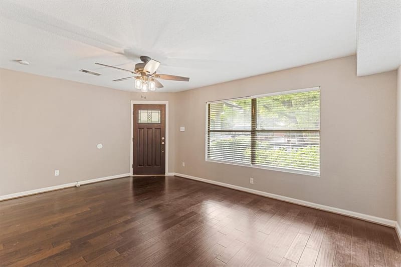 1130 S Montreal Avenue, Dallas TX 75208 - Photo 4