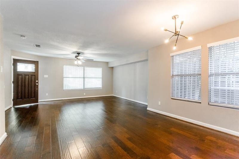 1130 S Montreal Avenue, Dallas TX 75208 - Photo 8
