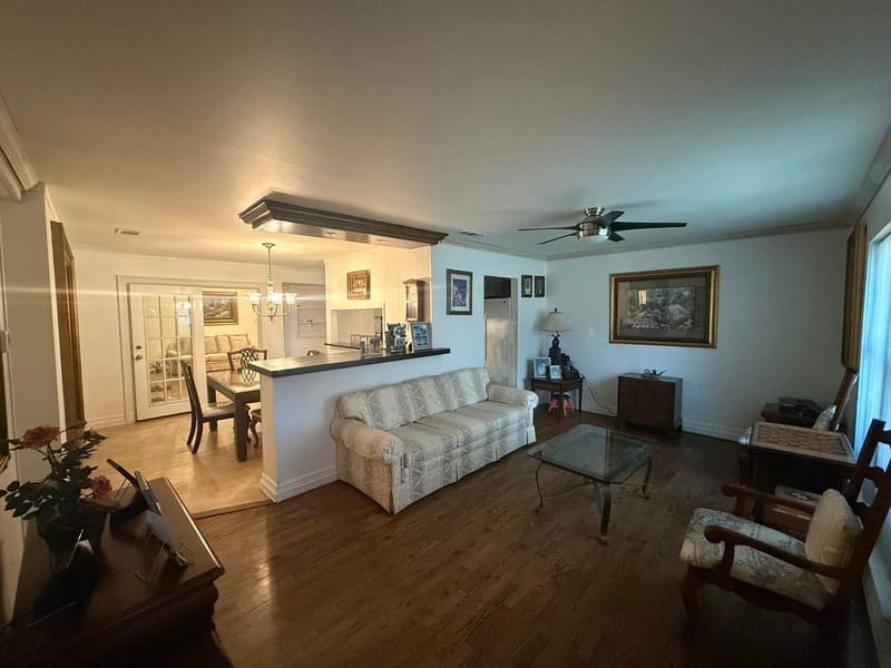 3526 W Rochelle Road, Irving TX 75062 - Photo 2
