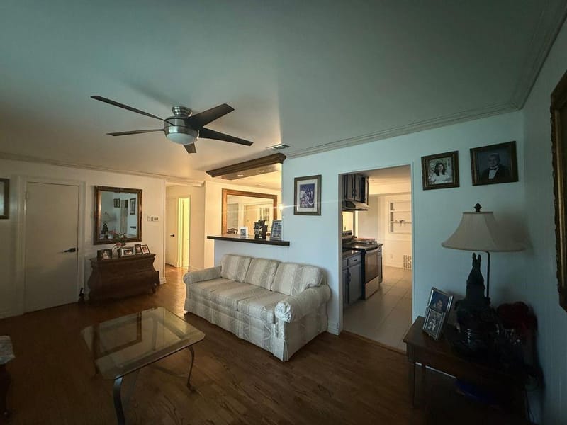 3526 W Rochelle Road, Irving TX 75062 - Photo 3