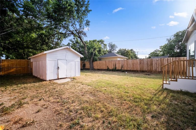 1350 Strickland Street, Dallas TX 75216 - Photo 26