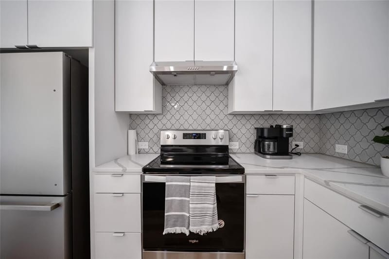 1350 Strickland Street, Dallas TX 75216 - Photo 10