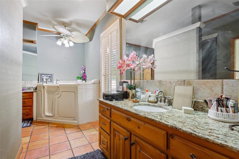564 Sam Bass Road, McGregor TX 76657 - Photo 17