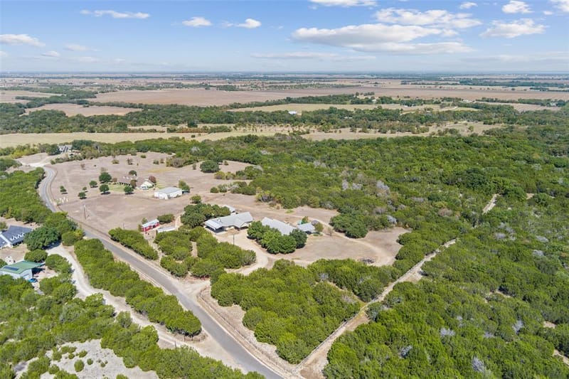 564 Sam Bass Road, McGregor TX 76657 - Photo 3