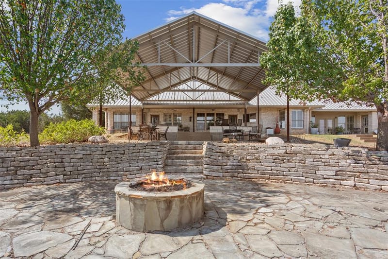564 Sam Bass Road, McGregor TX 76657 - Photo 24