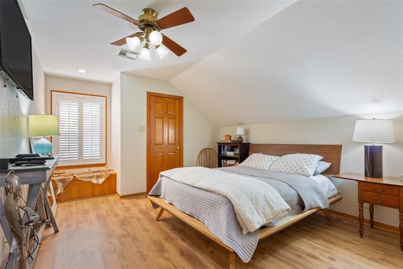 564 Sam Bass Road, McGregor TX 76657 - Photo 18