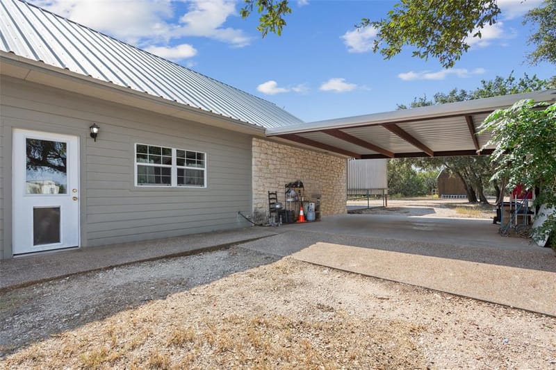 564 Sam Bass Road, McGregor TX 76657 - Photo 35