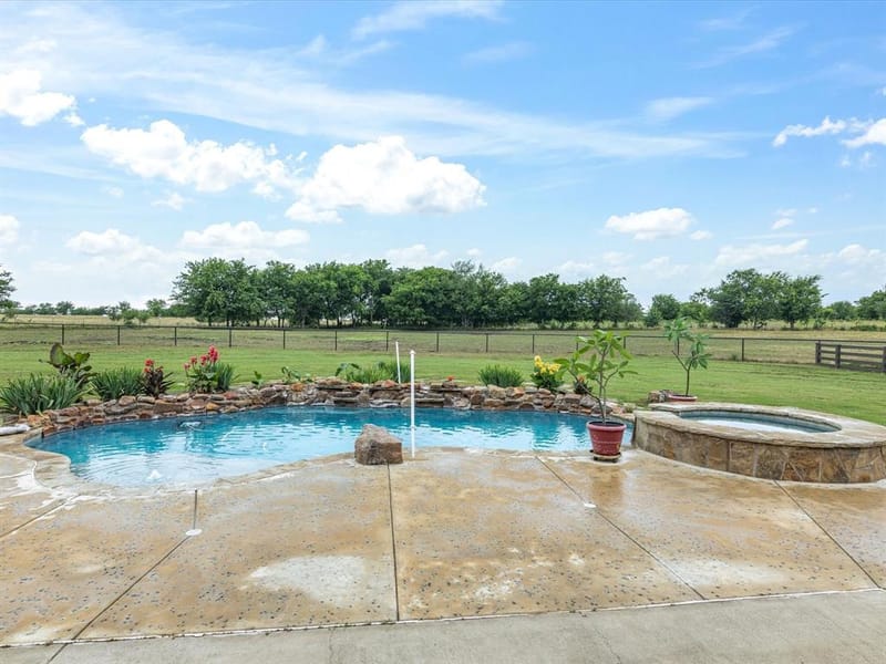 25459 Dove Hollow Drive, Justin TX 76247 - Photo 30