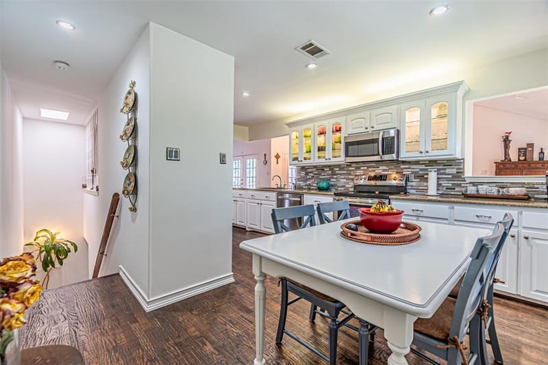 2903 Golden Gate Court, Carrollton TX 75007 - Photo 15