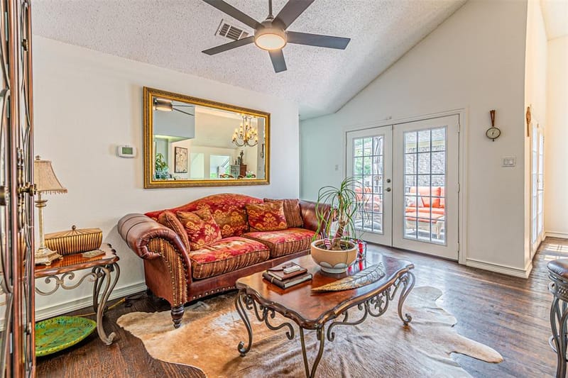 2903 Golden Gate Court, Carrollton TX 75007 - Photo 11