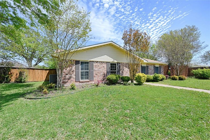 6536 Mesquite Trail, Plano TX 75023 - Photo 3