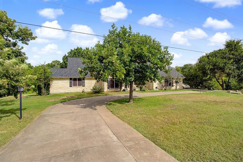 3558 S Nolan River Road, Cleburne TX 76033 - Photo 3