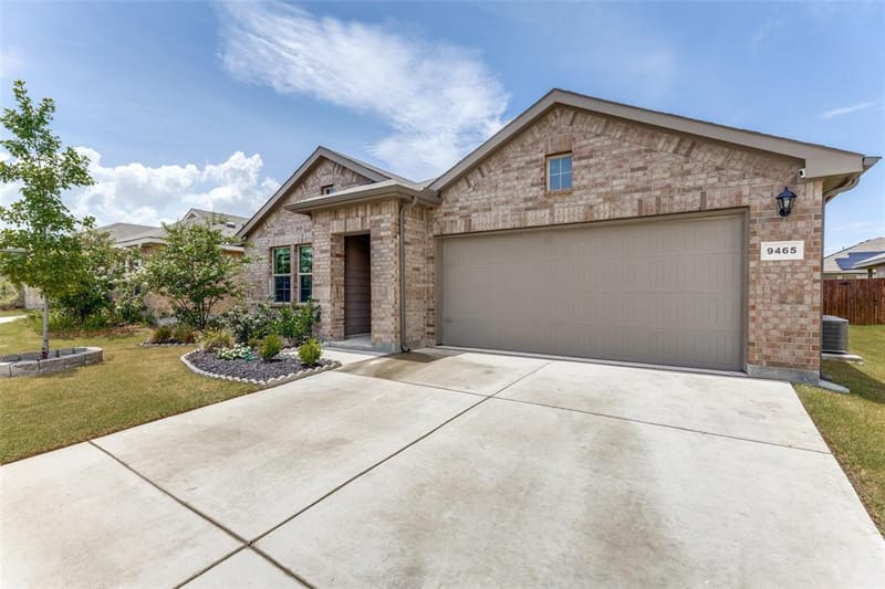 9465 Doverglen Drive, Fort Worth TX 76131 - Photo 2