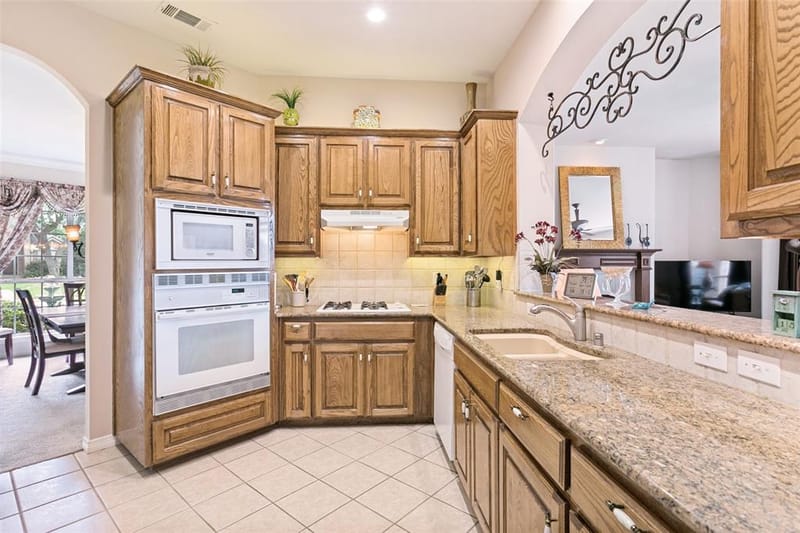 2304 Castlegate Drive, Corinth TX 76210 - Photo 13