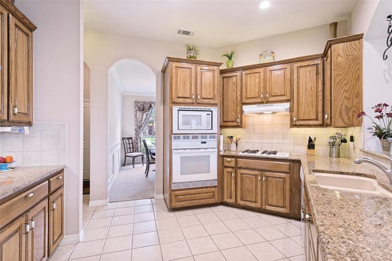 2304 Castlegate Drive, Corinth TX 76210 - Photo 12