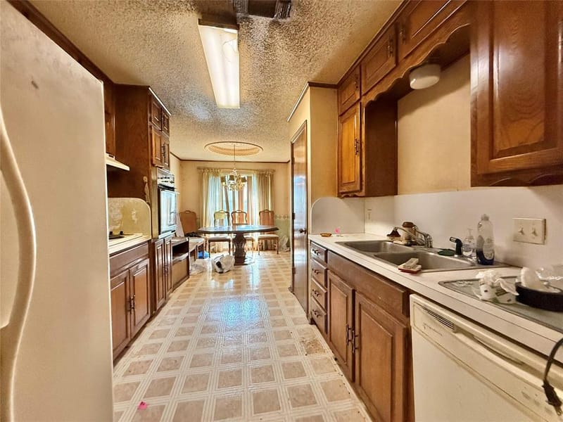 3409 Pecan Circle, Bedford TX 76021 - Photo 6